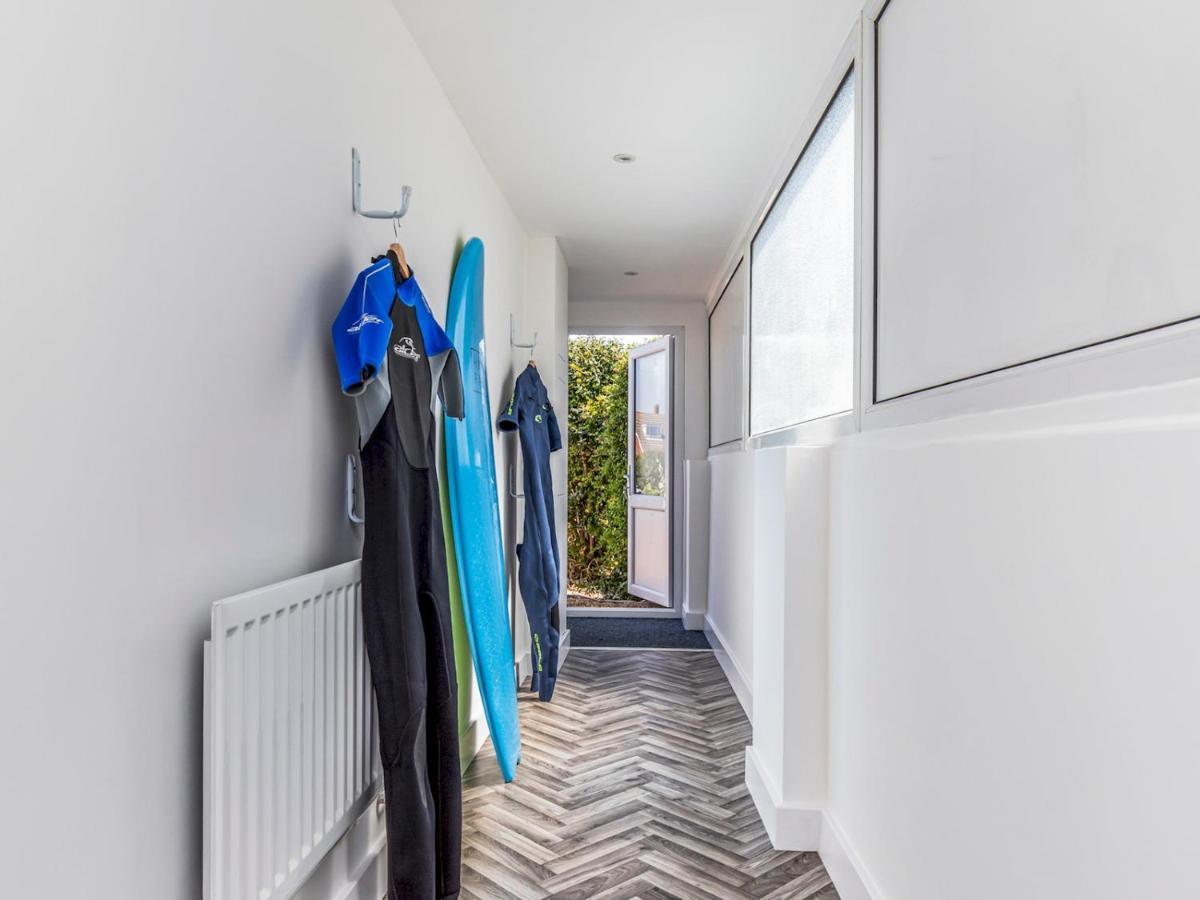 Pass The Keys Charming Chalet A Stones Throw From The Beach Chichester Dış mekan fotoğraf