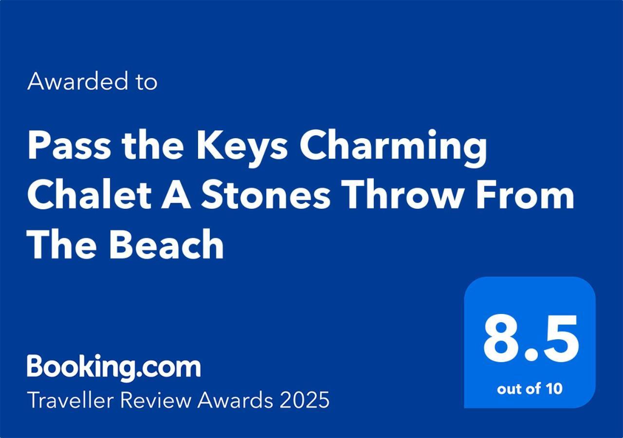 Pass The Keys Charming Chalet A Stones Throw From The Beach Chichester Dış mekan fotoğraf